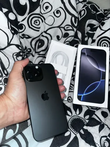 Vendo meu IPhone 16 Pro Max de 256 Zerado?Aceito oferta justa