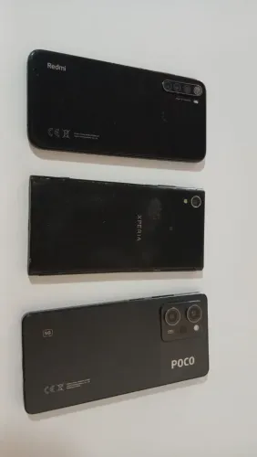 3 celulares para retiradas de peças