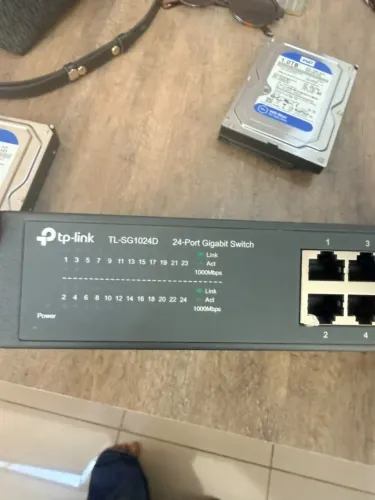 TP-Link TL-SG1024D V7 - 24 portas Gigabit