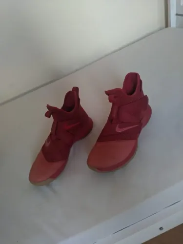 Tênis Nike LeBron soldier XII