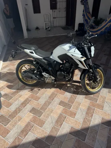 Yamaha FZ25 250 Fazer Connected 2025