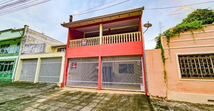 Sobrado no Centro de Antonina à venda por R$ 680.000 - Centro - Antonina/PR