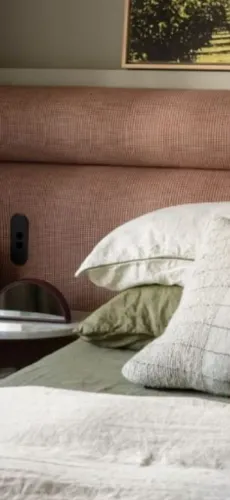 Cabeceira de cama estofada