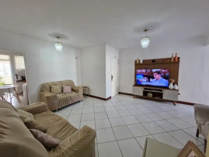 Ótimo apartamento a venda 2/4 suite 130 m2 Porto da Barra . Oportunidade