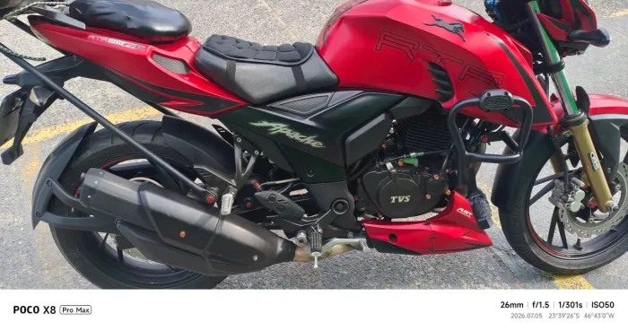 Apache 200 cc tudo em dia excelente com vários acessórios,