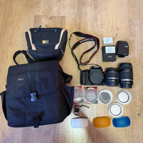 Canon EOS Rebel T2i (550D) + Kit Completo + Flash + 2 Lentes + Filtros