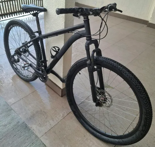 Bicicleta Aro 29 Alumínio Preta Fosca - 21 Marchas e Freio a Disco<br>