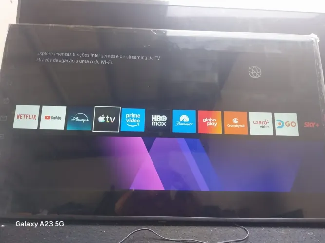 Vendo esta televisão 55 polegadas lançamento no plástico