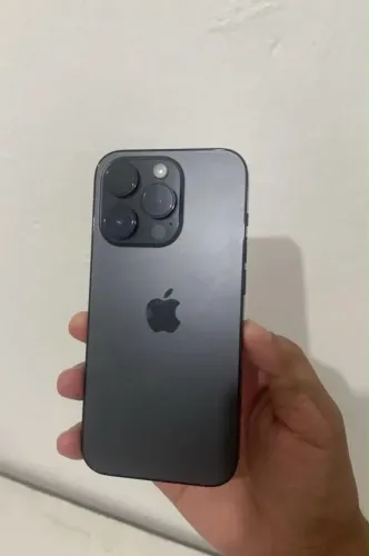 iPhone 14 Pro todo original troco em iPhone 15