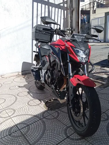 Honda CB 300f Twister Vermelha