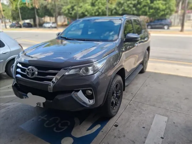 Toyota Hilux SW4 SRV 4X2 2.7 Flex 16V Aut. 2020