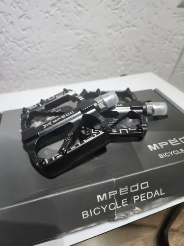 PEDAL 9/16 PLATAFORMA MPEDA ALUMÍNIO C/ EIXO CR-MO
