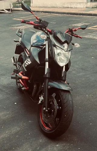 Yamaha XJ6 N 600cc - Preta - Impecável