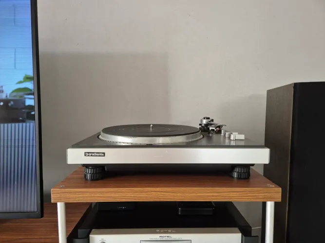Toca disco gradiente dd100q