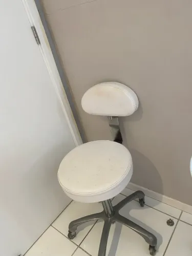 Cadeira Giratória Mocho Com Encosto Ajustável