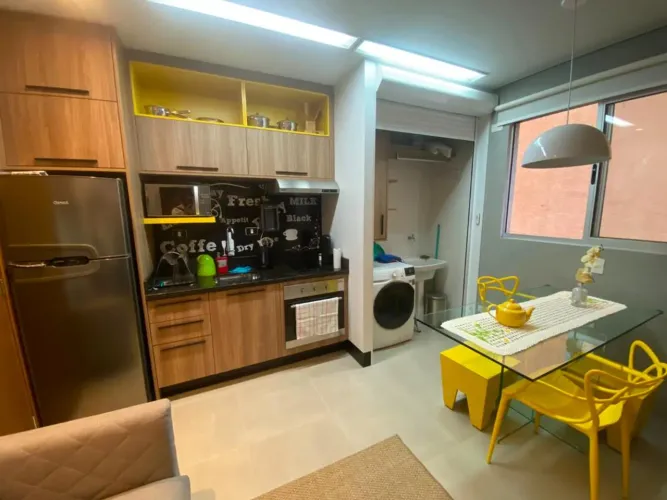 Apartamento para alugar em Maringá, Zona 07, com 1 suíte, com 25.93 m², Smart Place