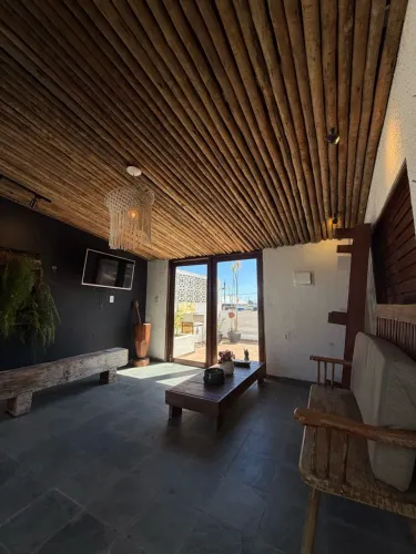 Casa ampla, com lounge gourmet, pronta para morar.