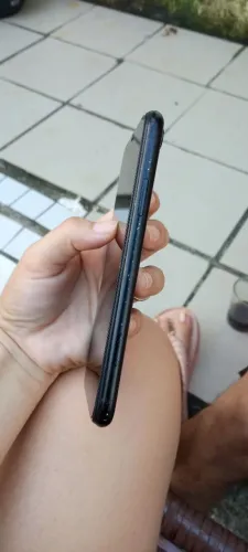iPhone xr bateria 100% todo OK procedência ?