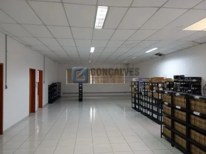 Prédio Comercial à Venda em Vila Euclides, São Bernardo do Campo 709 m² de Área Interna
