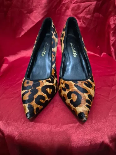 Sapato Scarpin Salto Alto Bico Fino n. 35