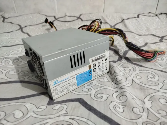 Fonte Seasonic 300w