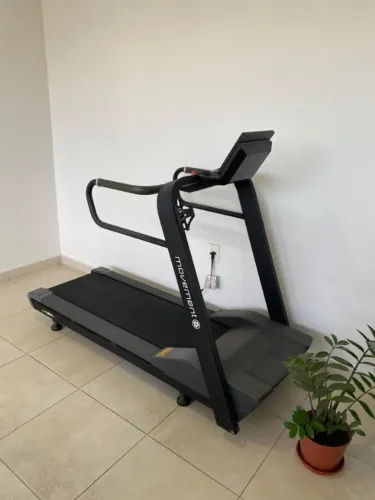 Esteira Movement LX 160 profissional