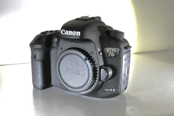 Câmera Canon 7D Mark II Novinha