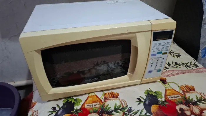 Micro-ondas Dako 18 litros
