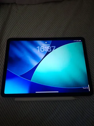 ipad air 4th gen 64gb + apple pen 2nd gen