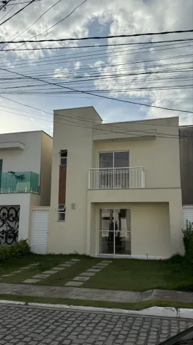 Casa no Condomínio Lumini - Bairro: Papagaio