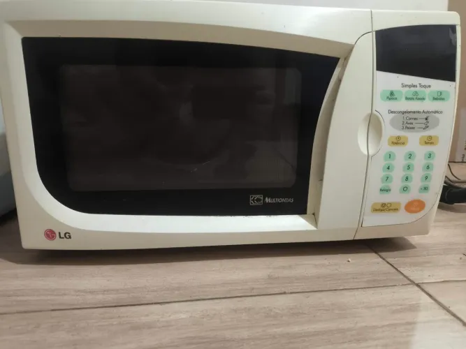Microondas(para consertar ou aproveitar peças)
