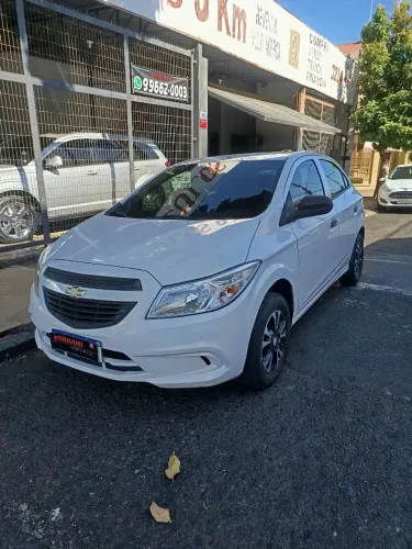 Chevrolet Onix Hatch LS 1.0 8V Flex Power Mec. 4P 2015