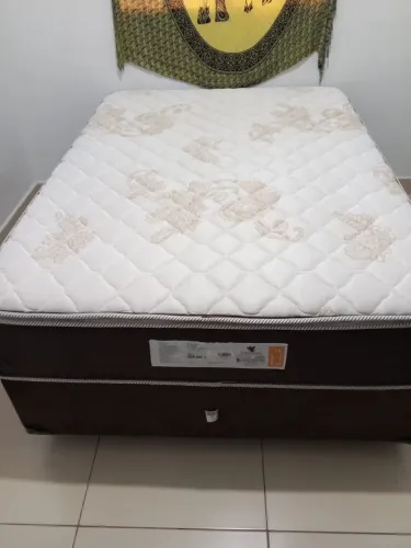 Cama box casal
