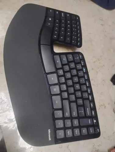 Teclado Microsoft ergonomic sculpt