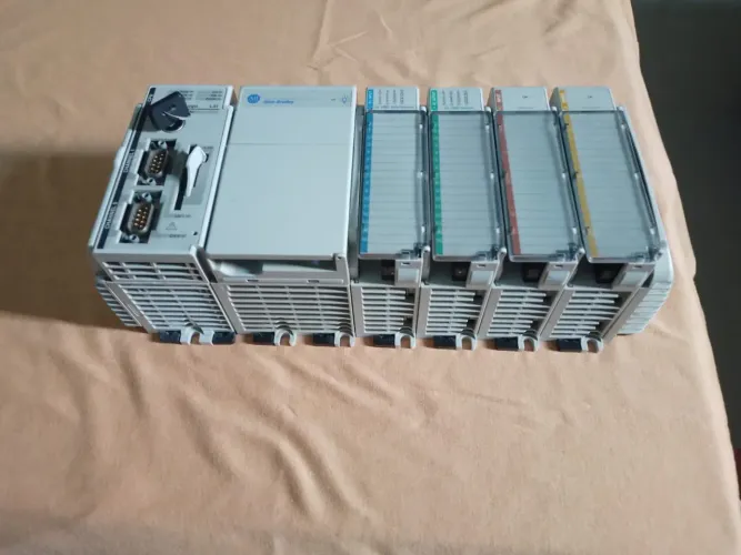 (clp) Allen-bradley Compact Logix, 1769-l32e<br>CPU Compact Logix L31.