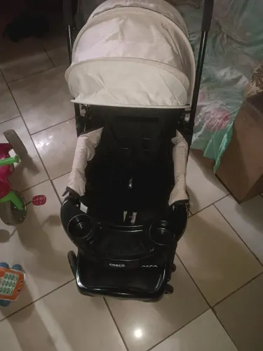 Carinho de bebê sime novo tudo completo 