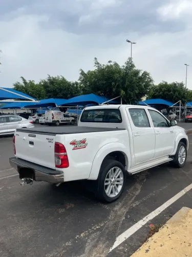 Toyota Hilux CD SRV D4-d 4X4 3.0 TDI Dies 2015