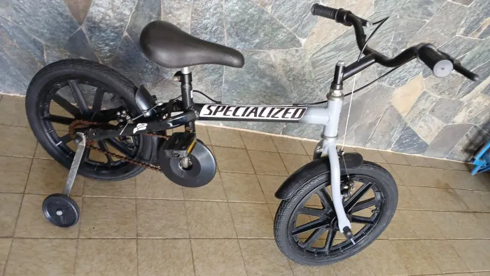 Bicicleta infantil aro 16 JACANÃ ZN.