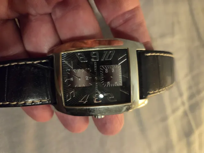 Relógio Guess Masculino Cronógrafo Caixa Tonneau ? Pulseira Couro Preto
