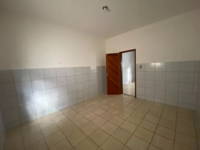 Casa com 4 quartos, próximo ao North Shopping