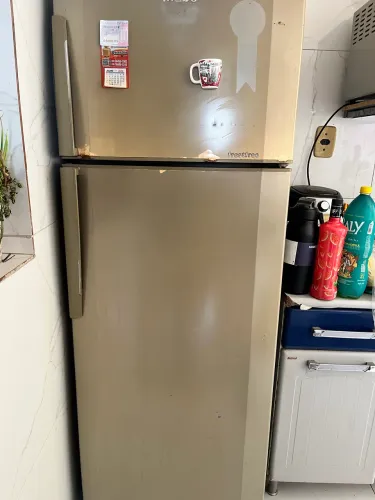 Geladeira para retirada de peças