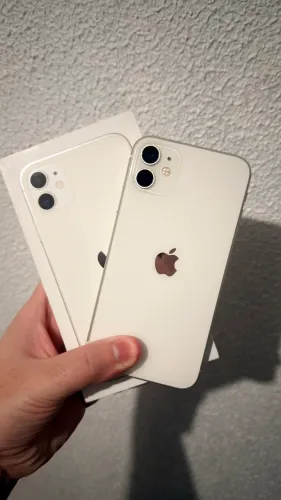 iPhone 11 - 128GB