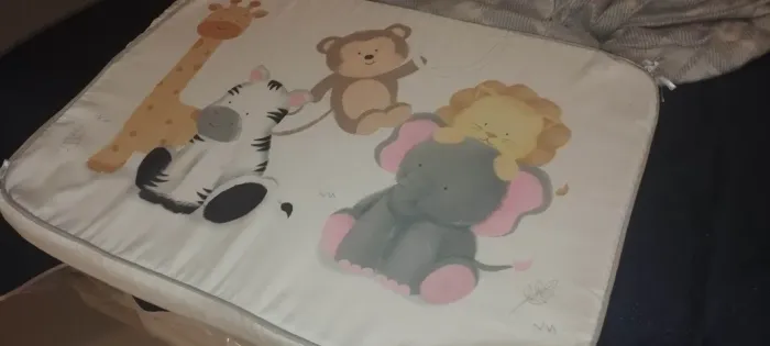Trocador de bancada safari aquarela