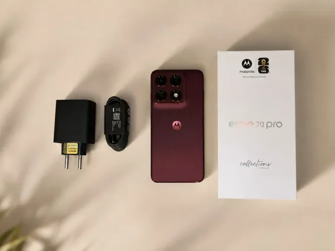 MOTOROLA EDGE 70 PRO 12/256