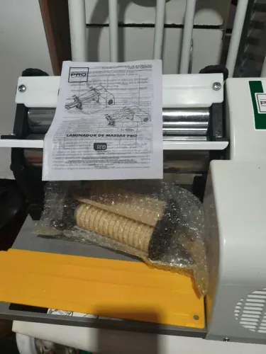 Cilindro Laminador De Massa Com Talharim Elétrico Pro 28cm