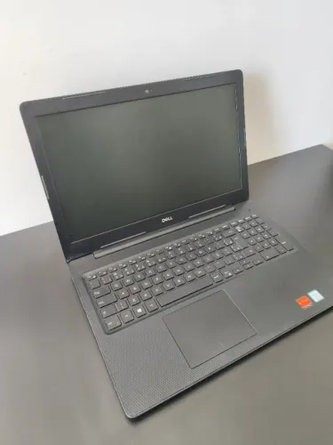 Notebook Dell i5 8ª Geração 8GB RAM SSD 240GB Placa de Vídeo