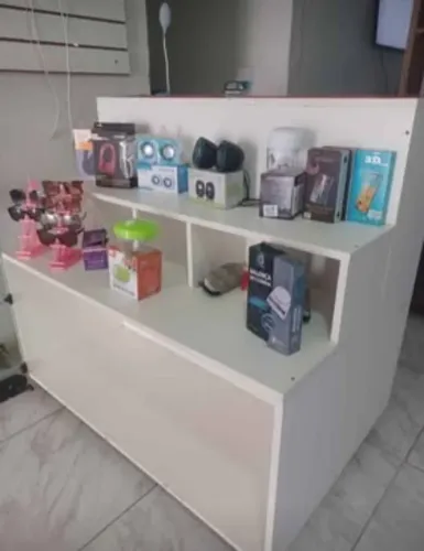 BALCÃO EXPOSITOR