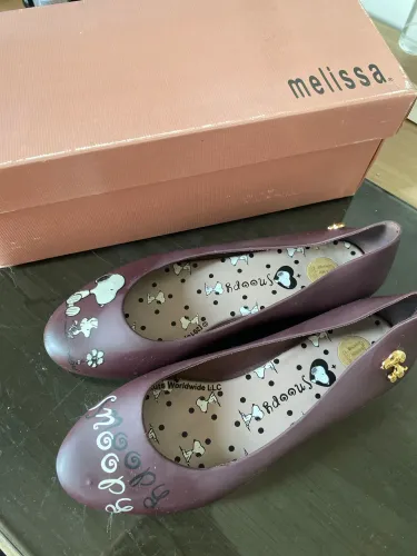 Melissa Snoopy 36