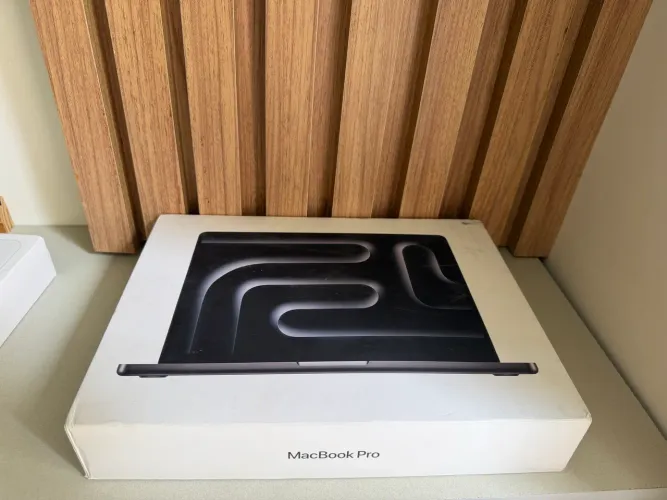 MacBook Pro M5 1TB 