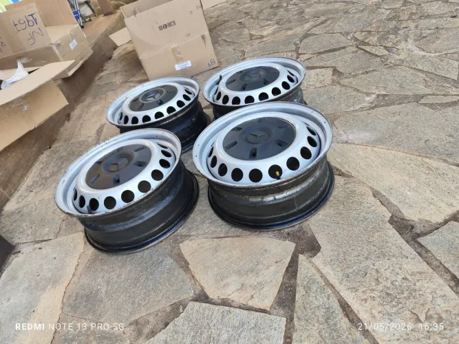 Rodas originais com calotas aro 16 06 Furos Sprinter 2016